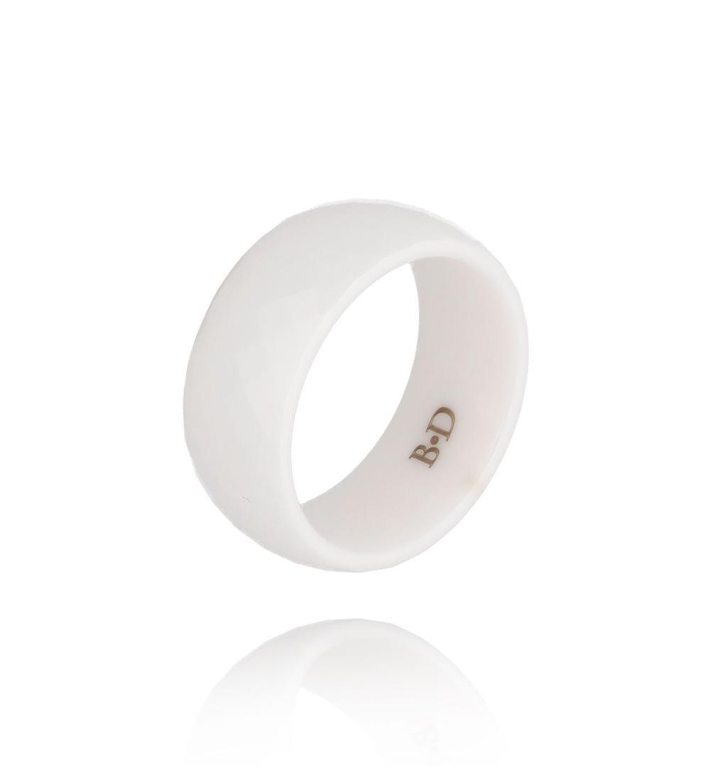 Obrączka z ceramiki biała fasetowana Feminine PFE0003