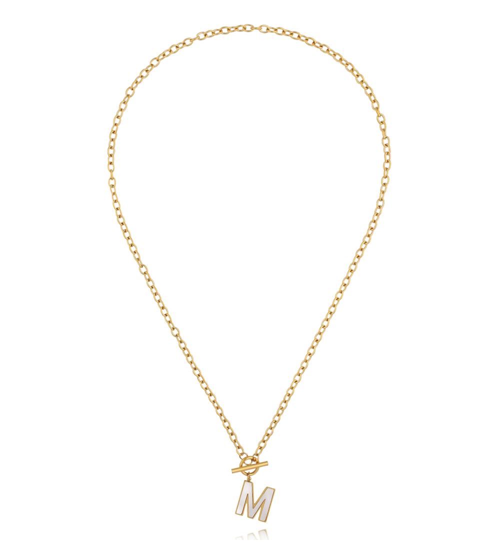 Naszyjnik z literą M i zapięciem toggle NSY0864