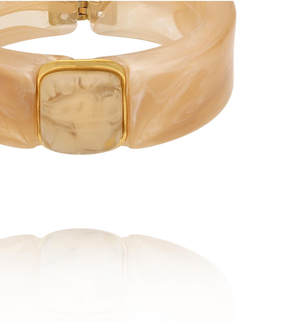 Bransoletka w odcieniu kremowej wanilii z prostokątnym zapięciem BEU0011