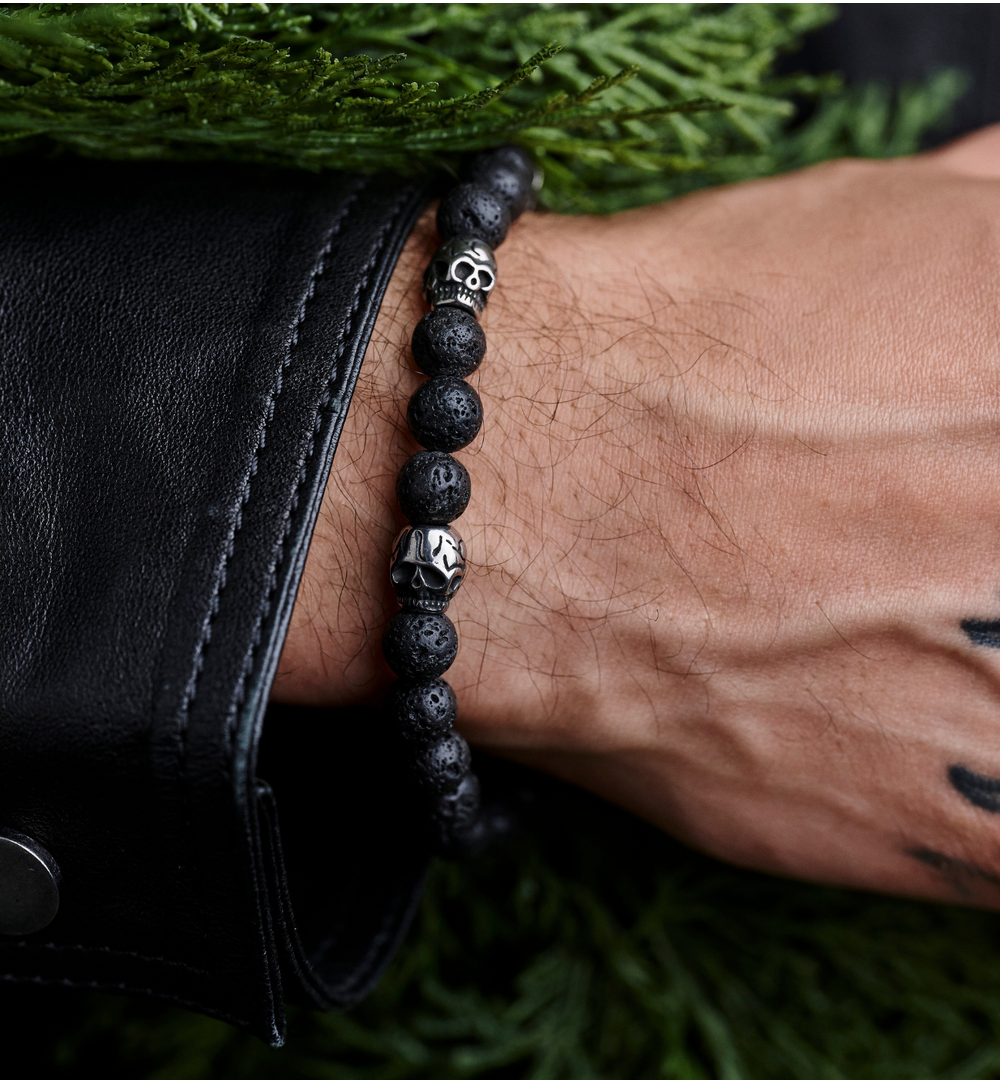 Bransoletka męska z lawą wulkaniczną i czaszkami Odin  BMITC0617