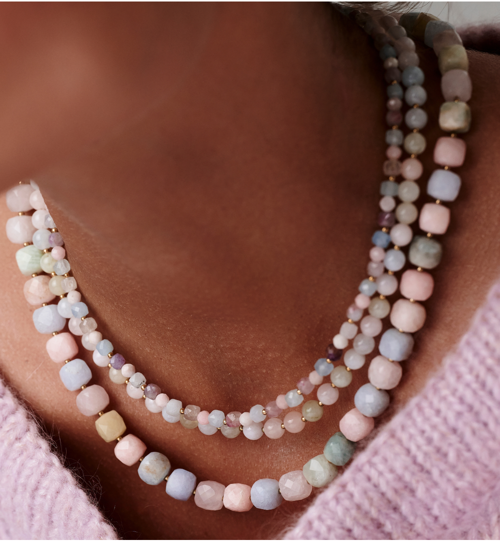 Zestaw naszyjników z pastelowych kamieni ZN0170