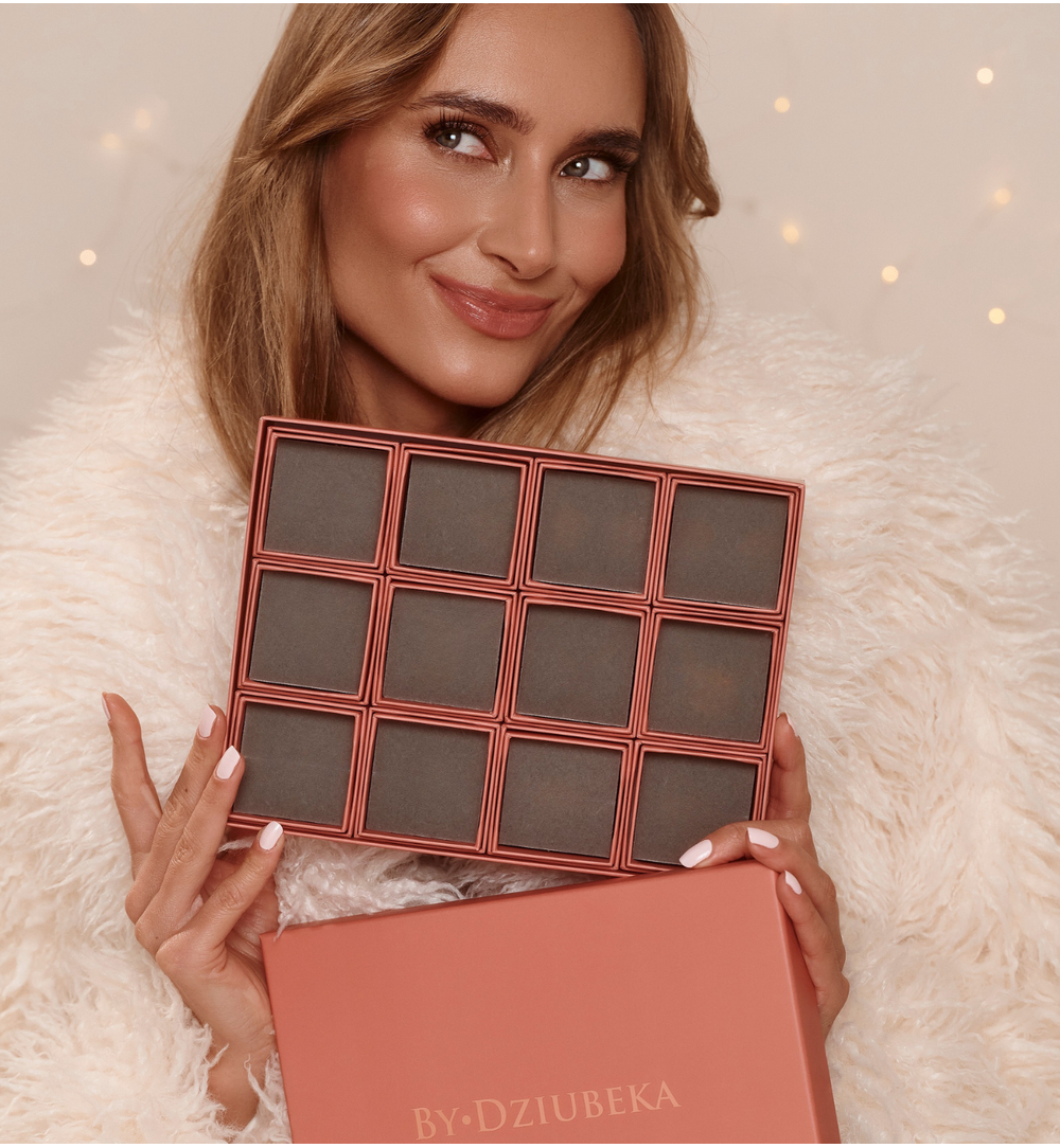 Świąteczny Box By Dziubeka na 12 sztuk biżuterii