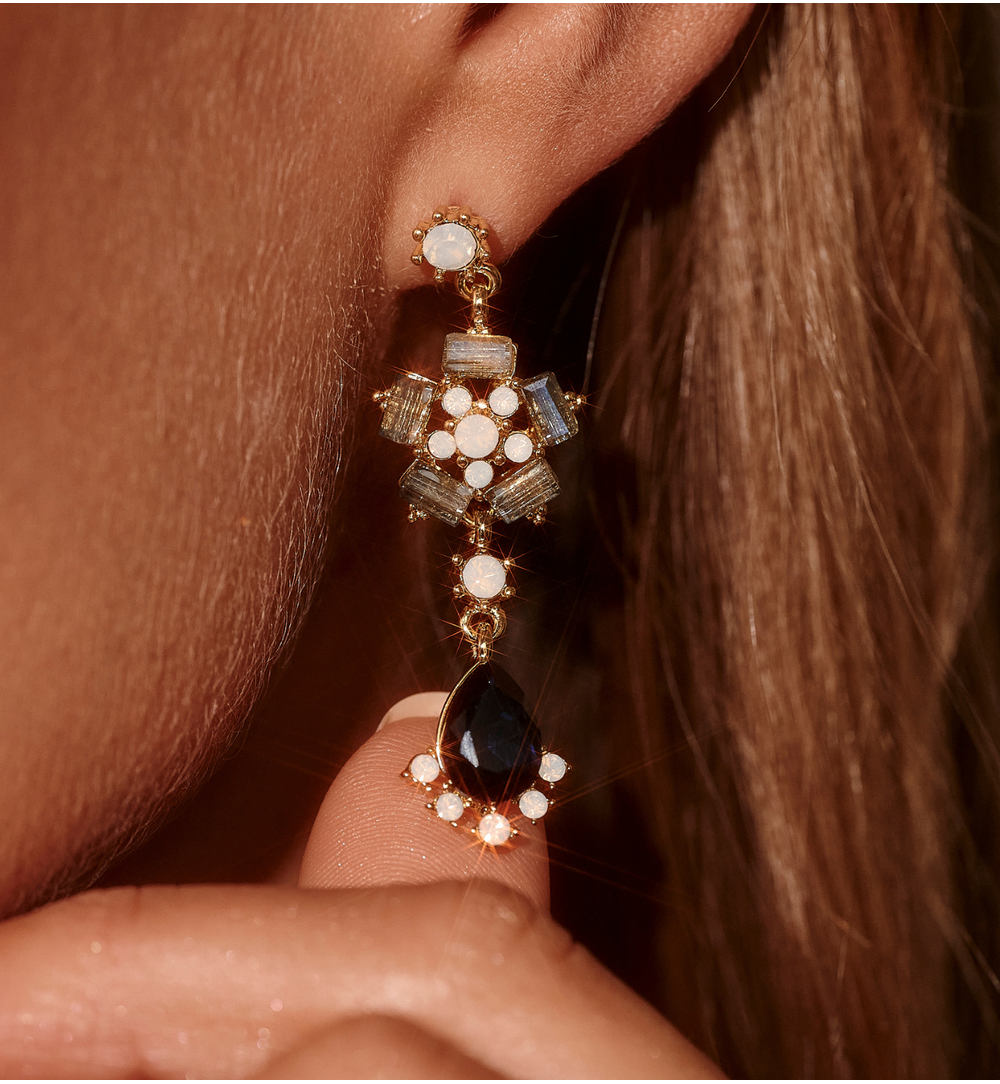 Kolczyki wiszące z  czarnymi i fioletowymi kryształami KSS2130