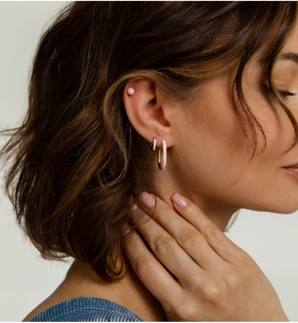 Kolczyki złote koła z różową emalią Enamel Small Hoops KSA1722