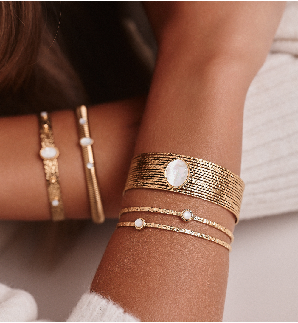 Bransoletka szeroka złocona z masą perłową BEA0039