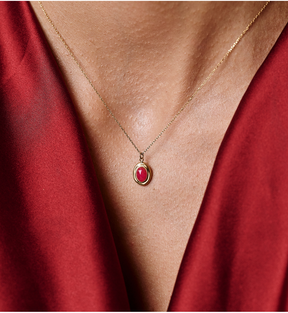 Naszyjnik z jadeitem fuksjowym złoty NEA0014