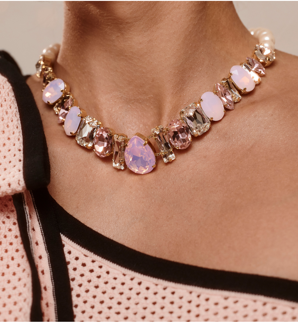 Naszyjnik z perłami i różowymi kryształami NS0406