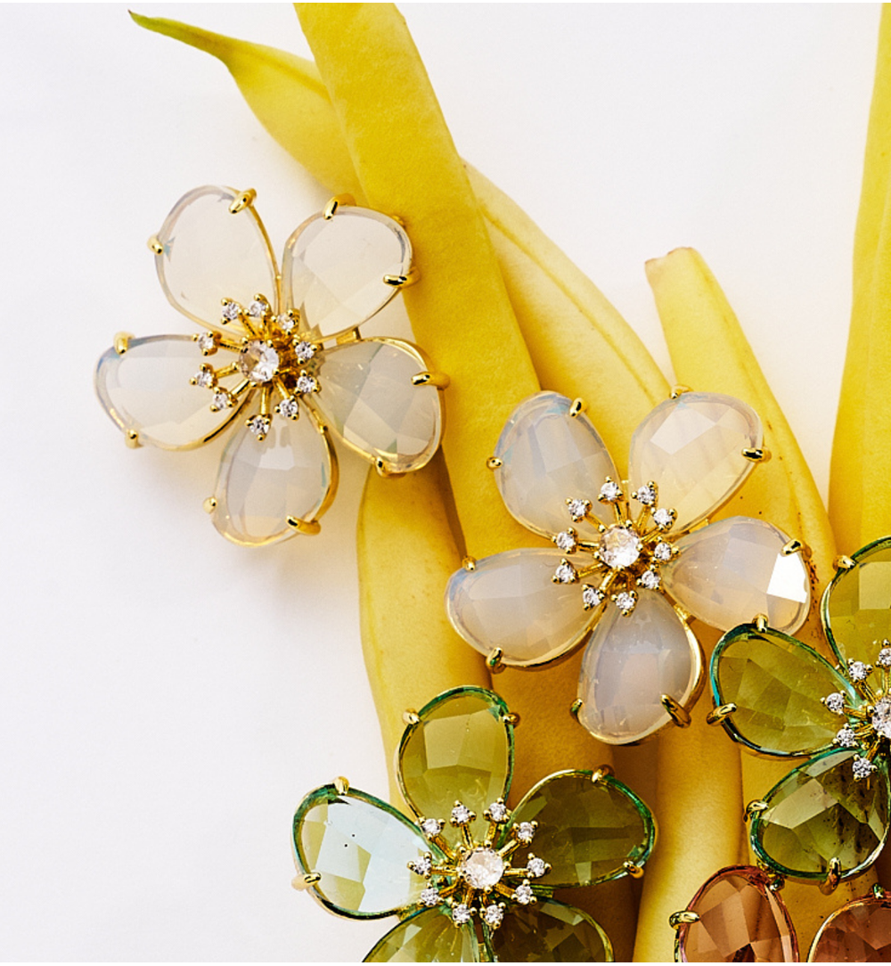 Koczyki kwiatki z mlecznymi kryształami KSS2008