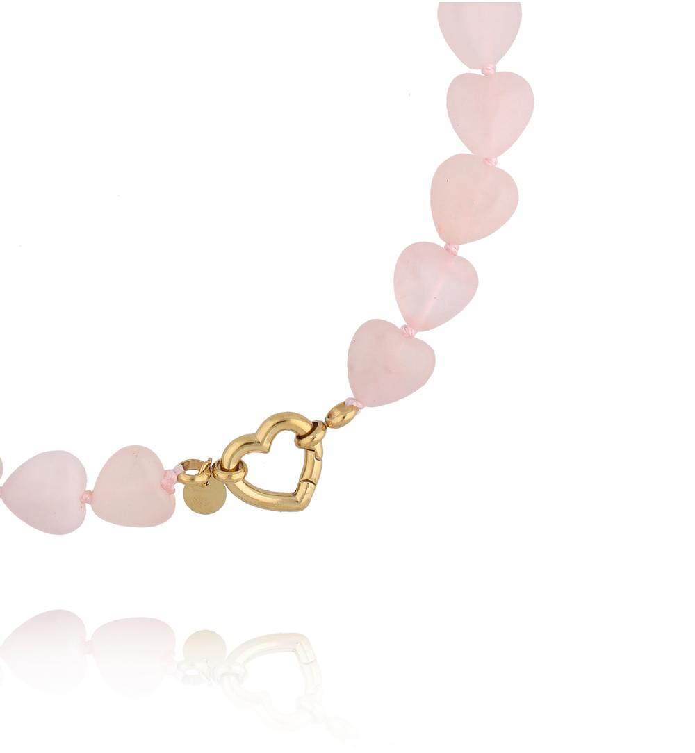 Naszyjnik z kwarcu różowego w kształcie serc z pozłacanym zapięciem NPA1603