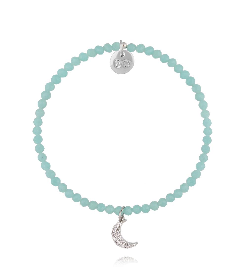 Bransoletka z miętowych kamieni z zawieszką księżyca BTW3611