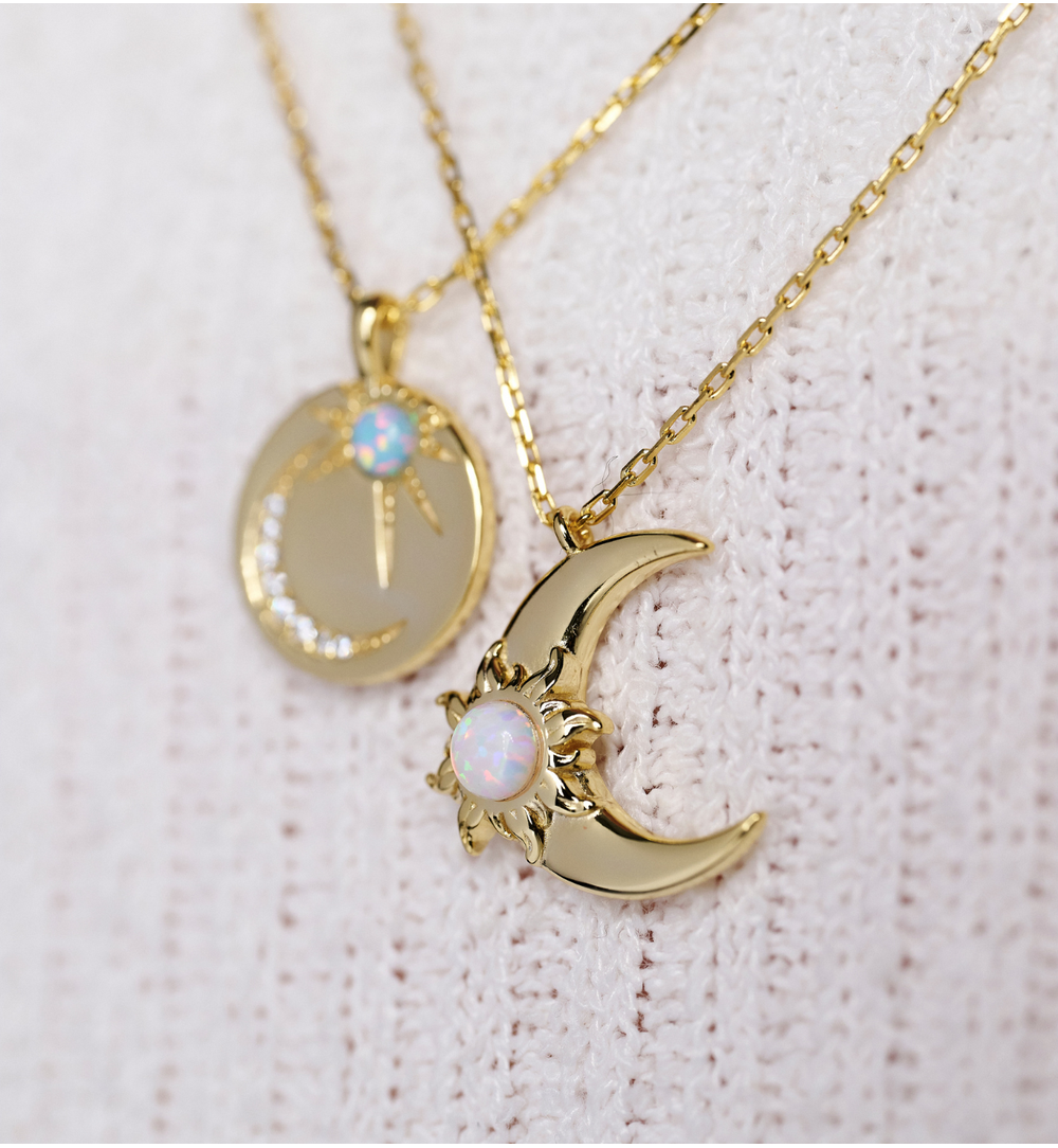 Naszyjnik z motywem księżyca i słońca z opalem NCA0095