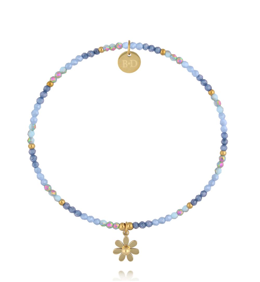 Bransoletka z niebieskich kryształków z zawieszką kwiatka BTW3685