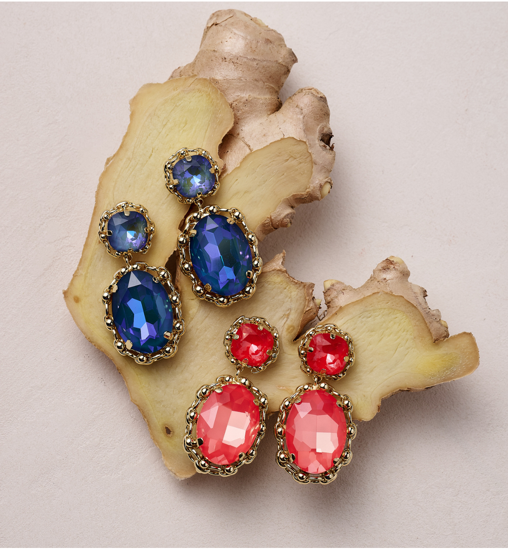 Kolczyki z niebieskimi kryształami w złotej oprawie KGA0050