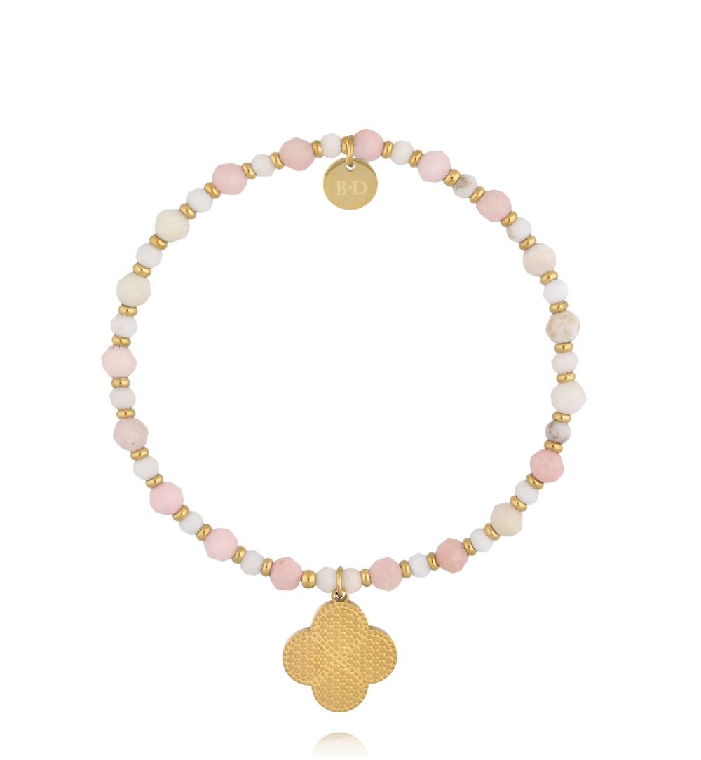 Bransoletka różowa z koniczynką BTW3672