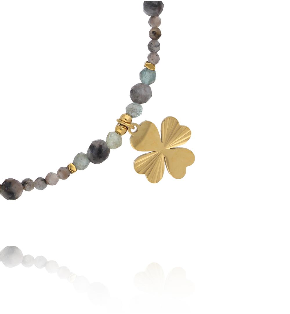 Bransoletka z naturalnych kamieni z zawieszką czterolistnej koniczyny BTW3558