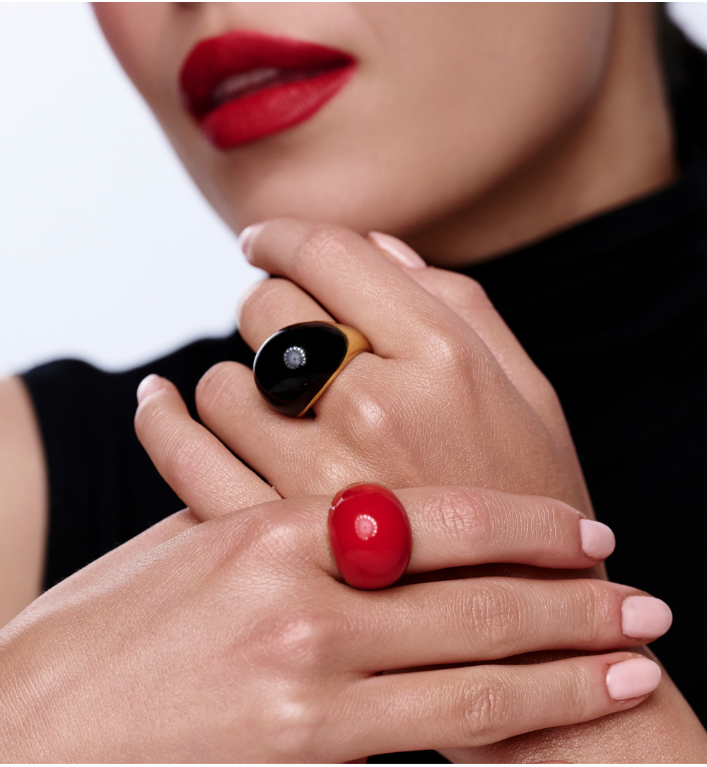 Pierścionek złoty z czarną emalią PSA1173