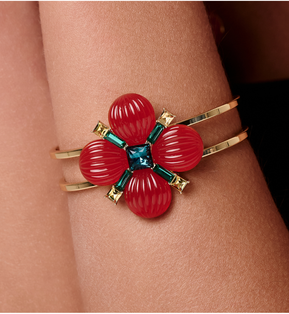 Bransoletka z kwiatowym motywem BSS0269