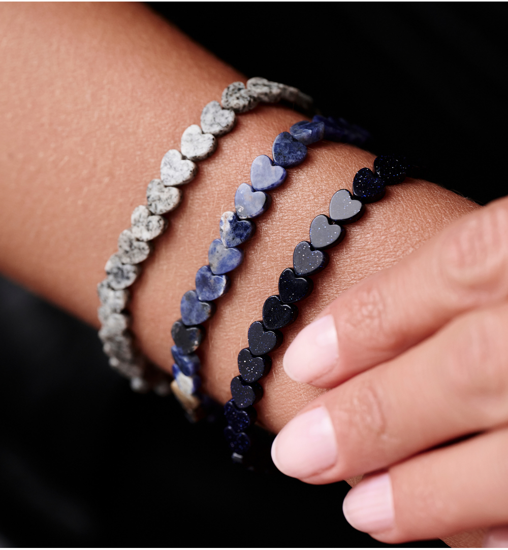 Zestaw bransoletek z kamieni naturalnych w kształcie serc ZN0158