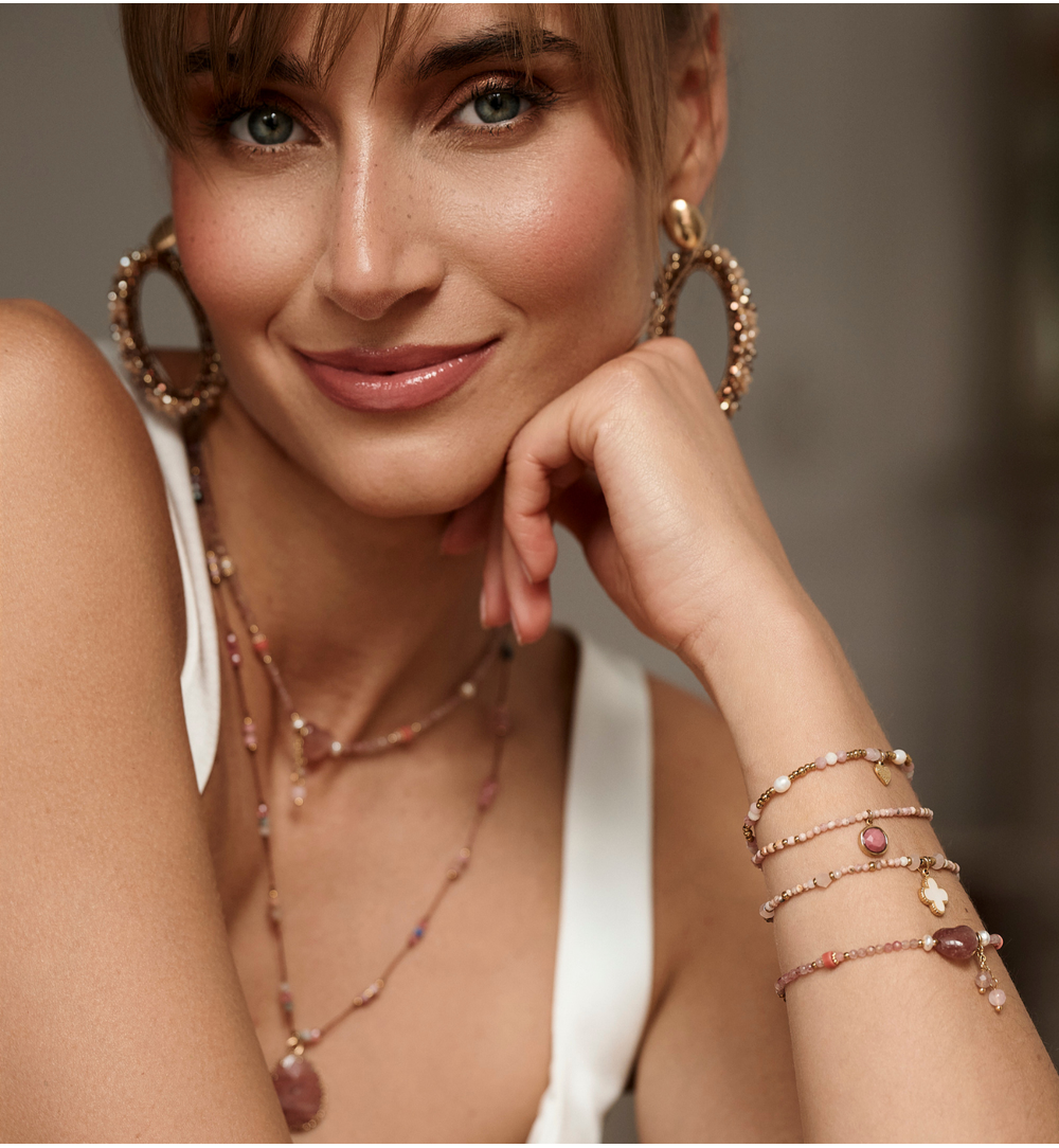 Bransoletka różowa z koniczynką BTW3399