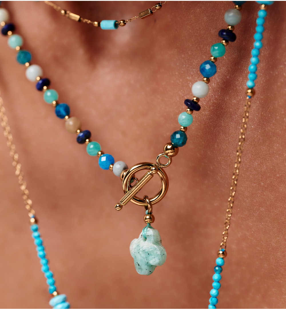 Naszyjnik z amazonitu, lapisu i apatytu z zawieszką koniczynki NSC0658