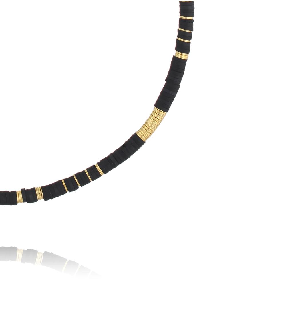 Naszyjnik z czarnych koralików ze złotymi akcentami NSC0683