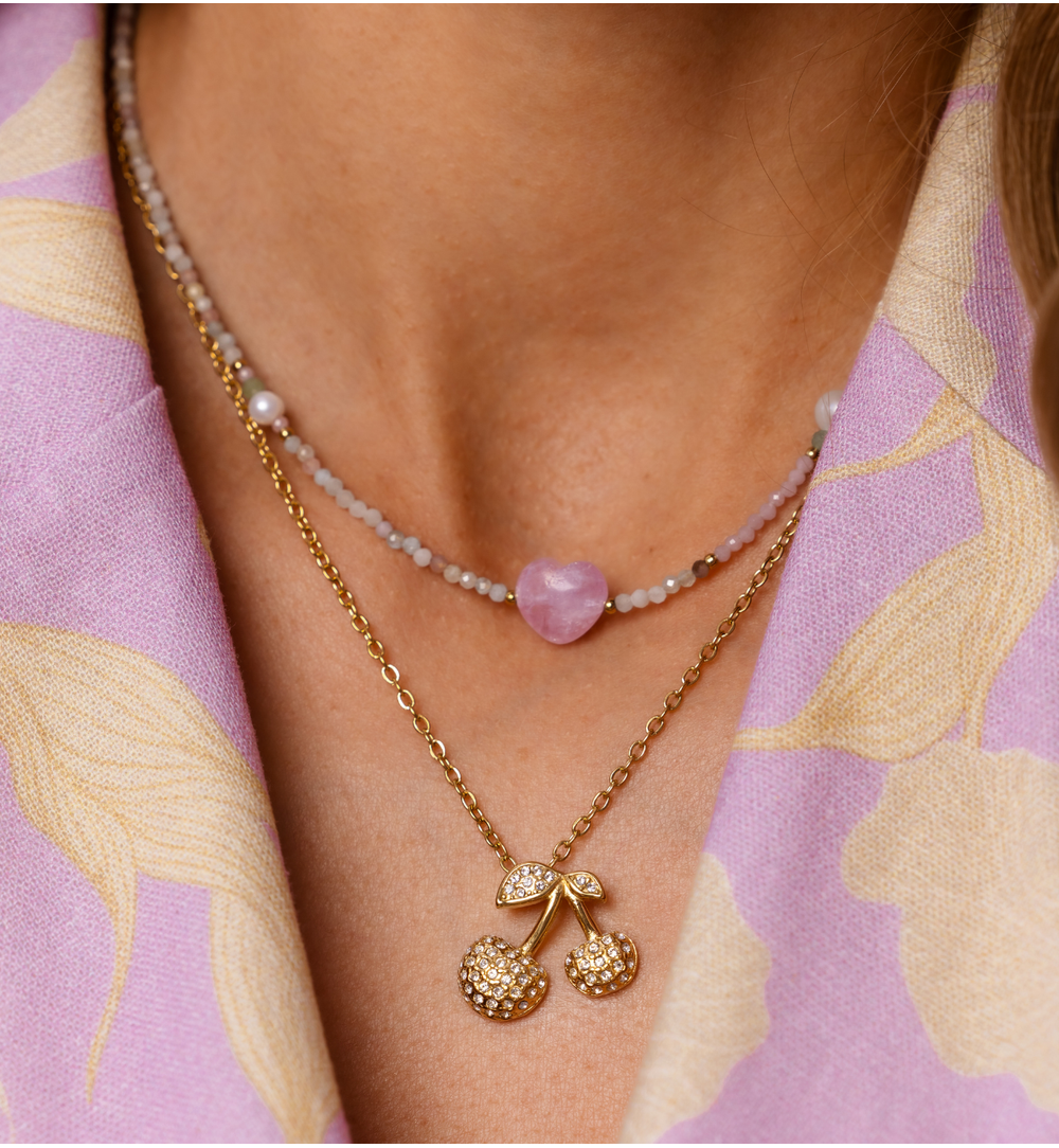 Naszyjnik z pastelowych kamieni naturalnych z serduszkiem i perłami NPA1445