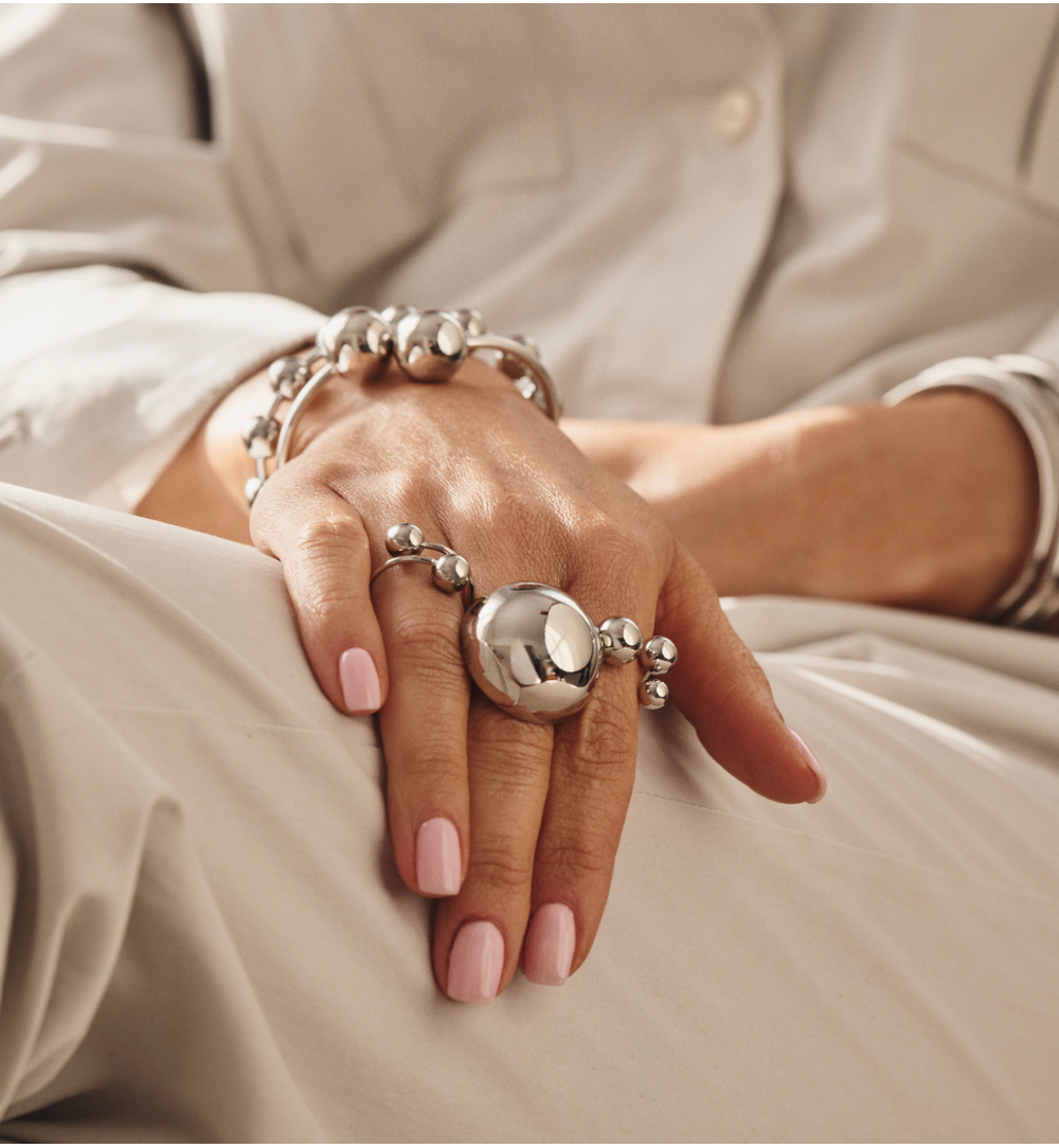 Pierścionek z trzema srebrnymi kulami PSA1107