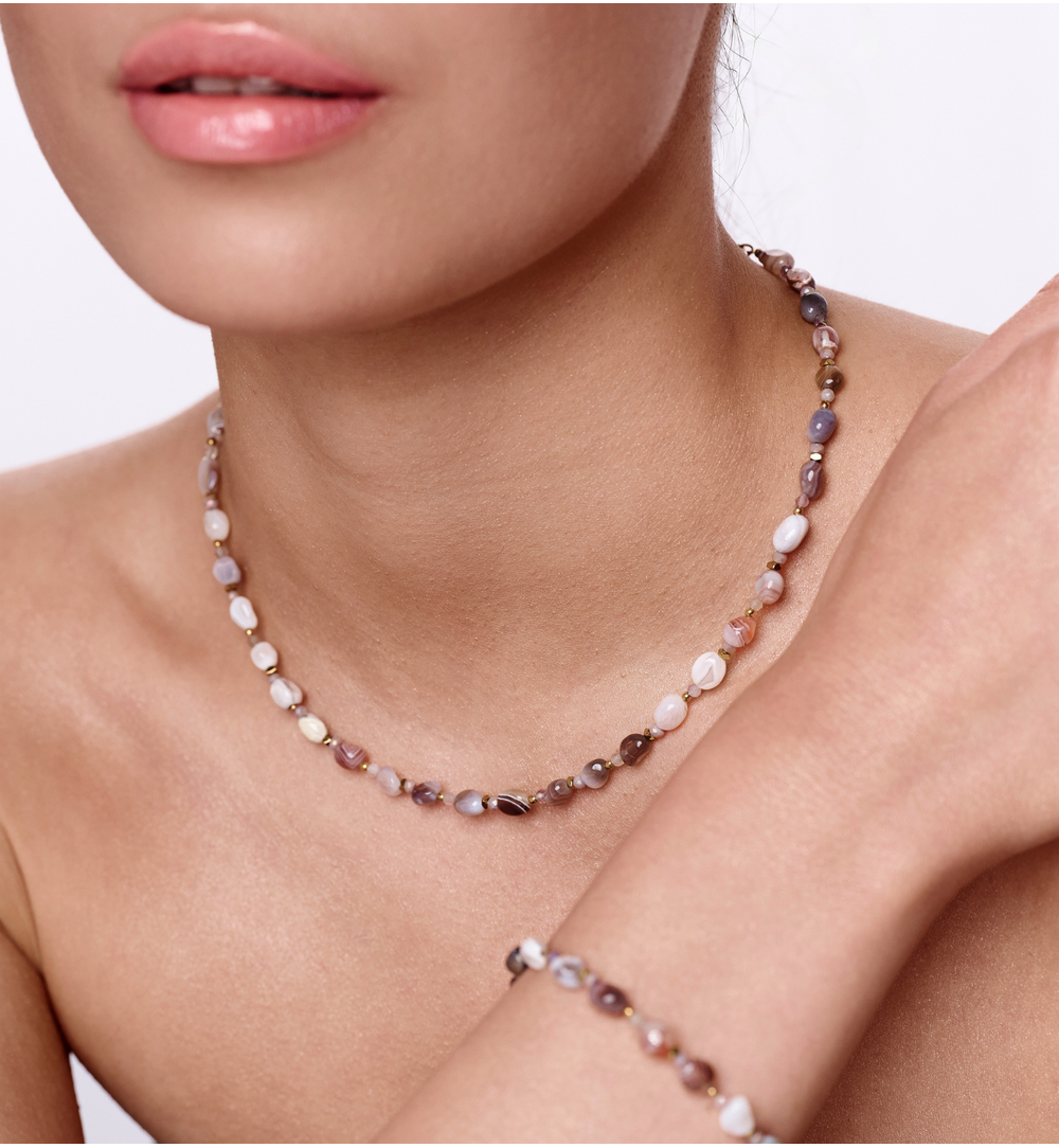 Naszyjnik z agatem, labradorytem i złotymi akcentami NPA1465