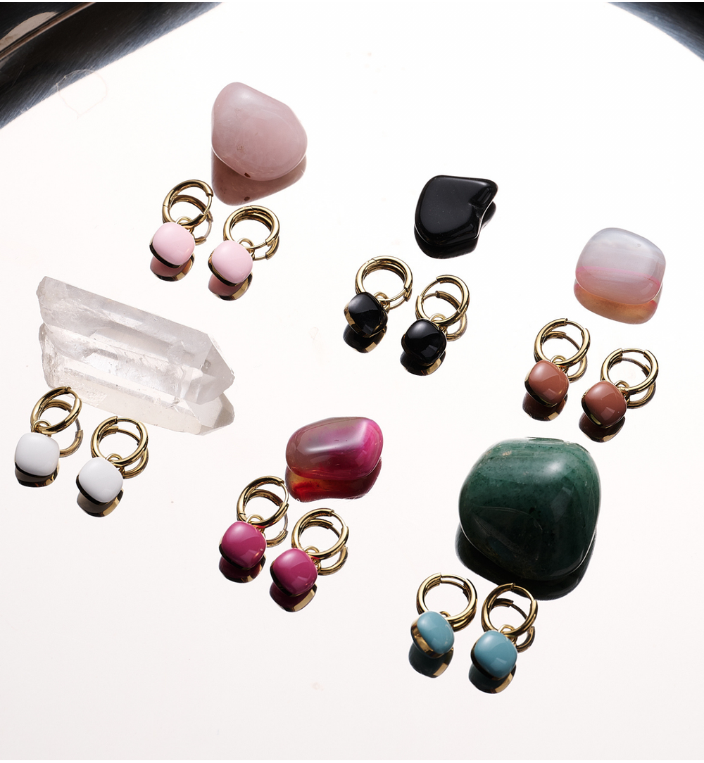 Kolczyki kółka z czarną zawieszką KSY0375