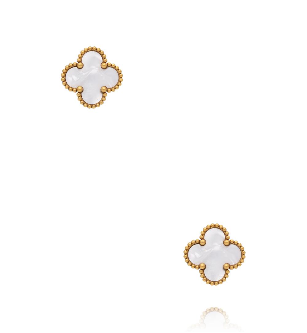 Kolczyki koniczynki z masą perłową w złotej oprawie KSY0667