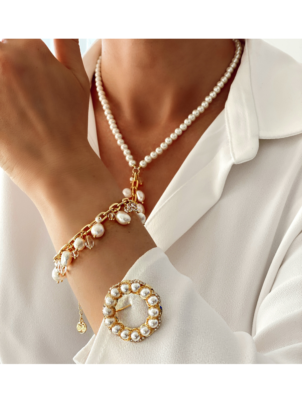 Broszka złota z perłami i kryształkami Classic Pearl BRPE0008