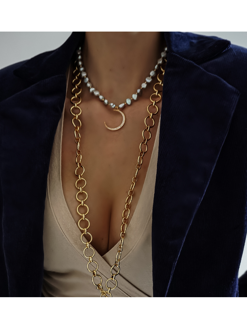 Naszyjnik z szarych pereł z zawieszką księżyc Big Moon Pearls NPE0092