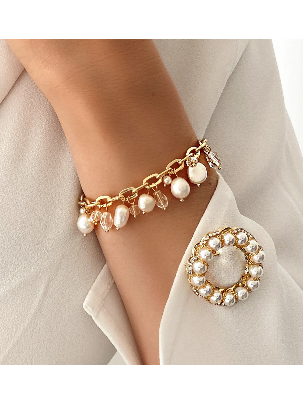 Broszka złota z perłami i kryształkami Classic Pearl BRPE0008