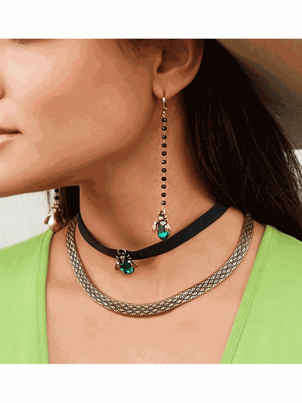 Choker na tasiemce z owadem NMI0095