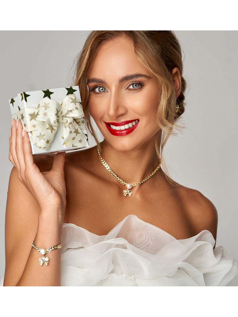 Bransoletka z kokardą i perłą Perle Blanche BSS0179