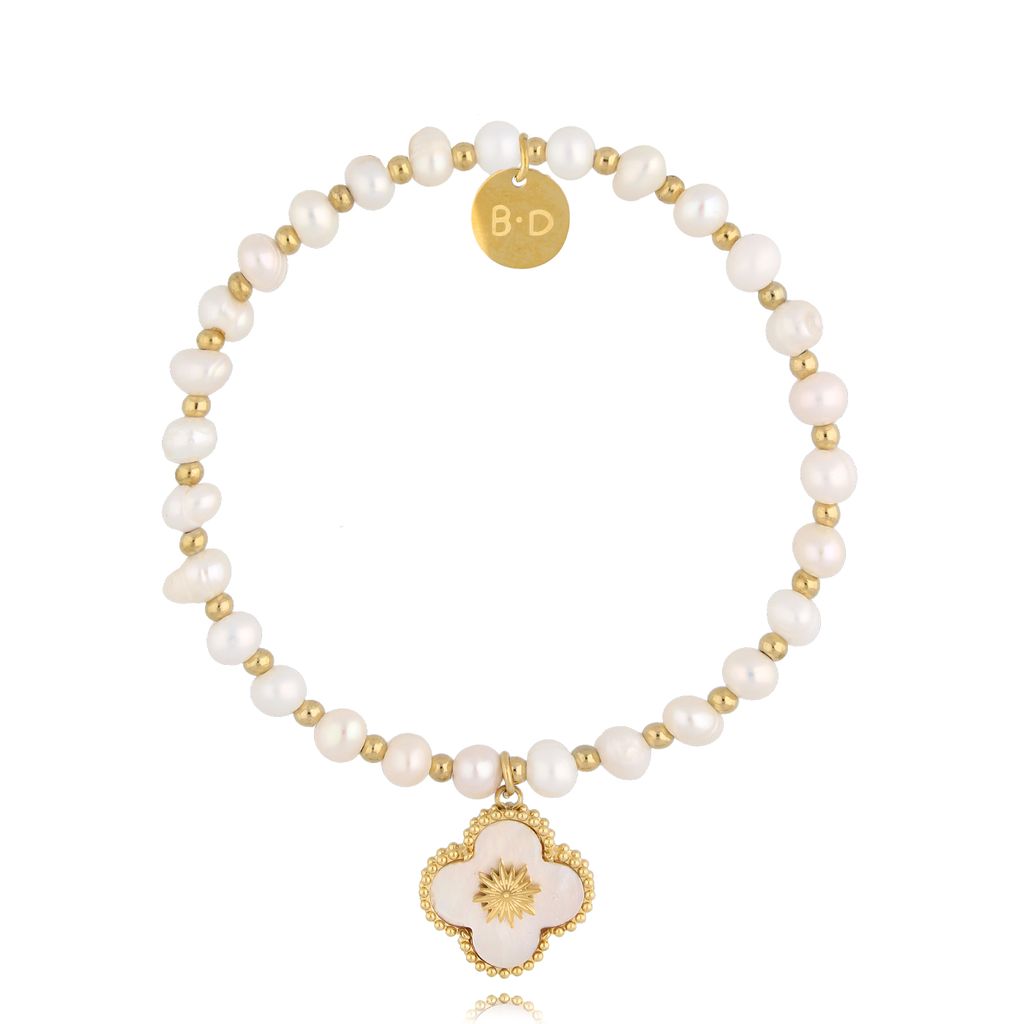 Bransoletka z perłami i koniczynką BPE0101