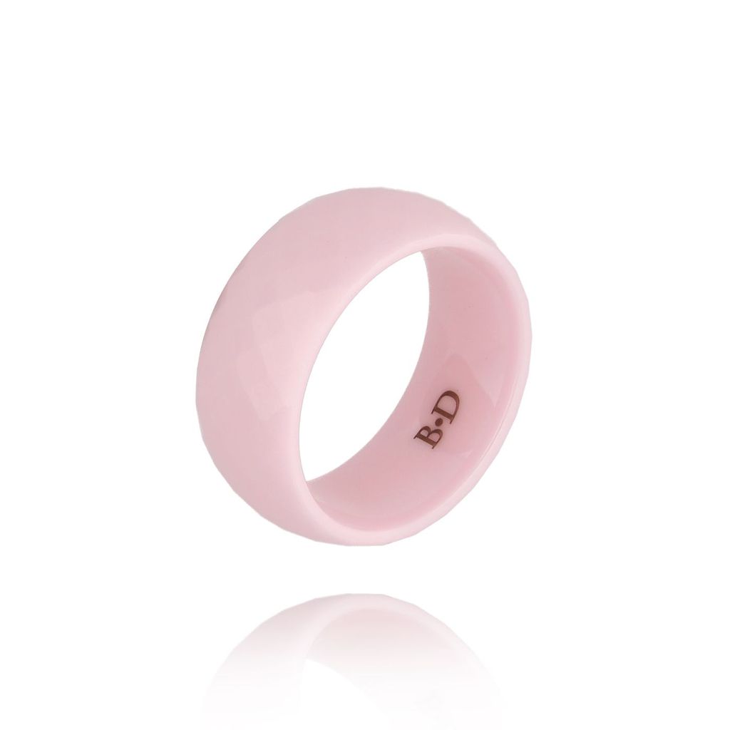 Obrączka z ceramiki różowa fasetowana Feminine PFE0007