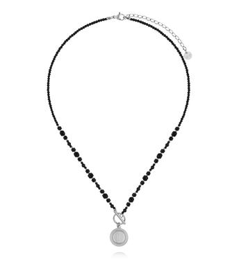 Naszyjnik z czarnych kamieni z zawieszką z literką I – srebrne wykończenie NTW1600