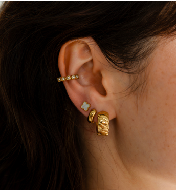 Kolczyk z perłową koniczynką KSA2153