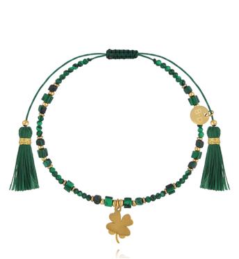 Bransoletka na sznurku z zielonych kamieni z koniczynką BTW3585