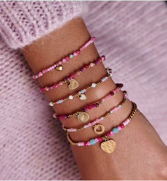 Bransoletka z naturalnych kamieni z medalionem „Love” BTW3663