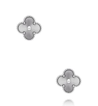 Kolczyki w kształcie koniczyny srebrne KSY0596