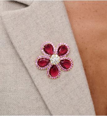 Broszka kwiat z malinowo różowymi kryształami BRSS0276