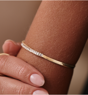 Bransoletka złota z kryształkami i żmijką BRG0278