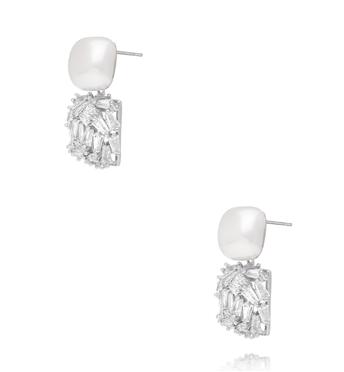 Kolczyki z perłą i kryształową kostką – srebrne wykończenie KLU0203