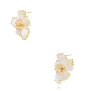 Kolczyki w kształcie kwiatów z białymi płatkami KSS2047