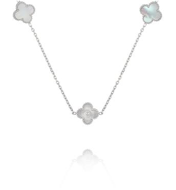 Długi naszyjnik z koniczynkami z masy perłowej – srebrny NSY0707