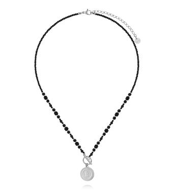 Naszyjnik z czarnymi kamieniami i zawieszką z literką B – srebrne wykończenie NTW1593