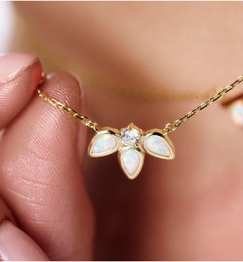 Naszyjnik z opalami i cyrkonią NCA0091