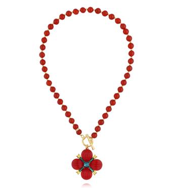 Naszyjnik z czerwonych koralików z kwiatową zawieszką NS0409
